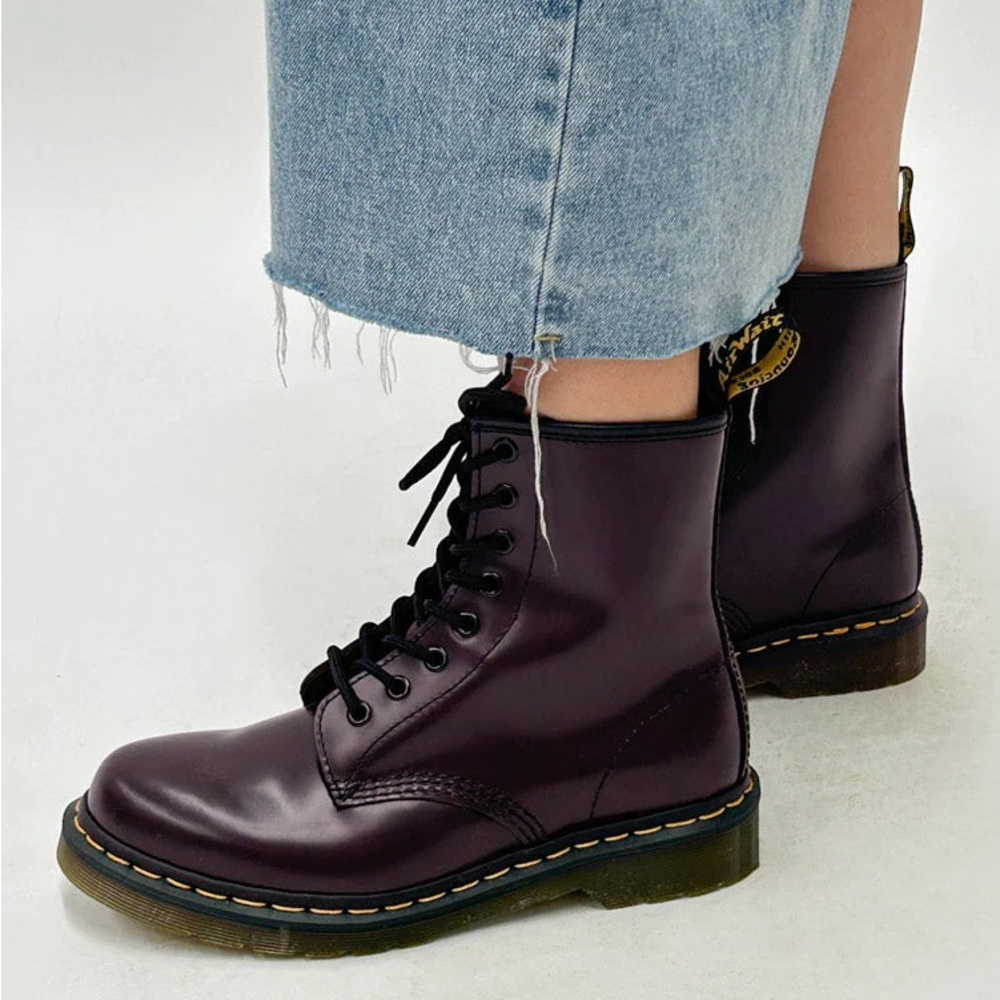 Women’s Purple Dr. Martens Smooth 1460